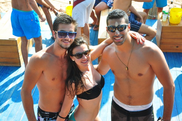 Champagne Showers @ Edde Sands